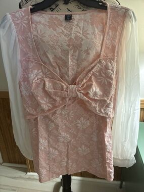 Elegant Bow-Front Pink Floral Blouse with Sheer White Sleeves Sz 2X nwot